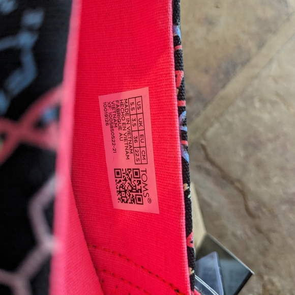 Toms Alpargata NWT&B Black Glow in the Dark DNA Canvas shoe Size 5.5 Women's - Picture 8 of 16